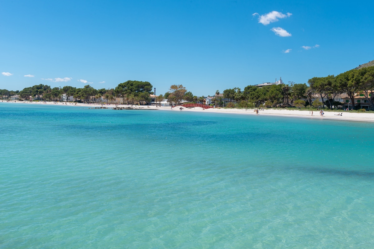 阿尔库迪亚港（ Puerto Alcudia ）海滨公寓