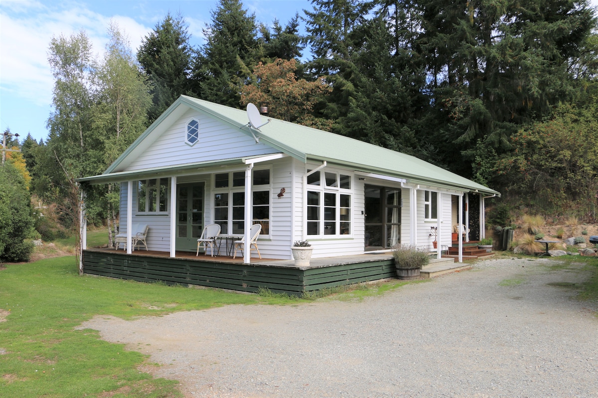 The School House @ The Old Naseby School House