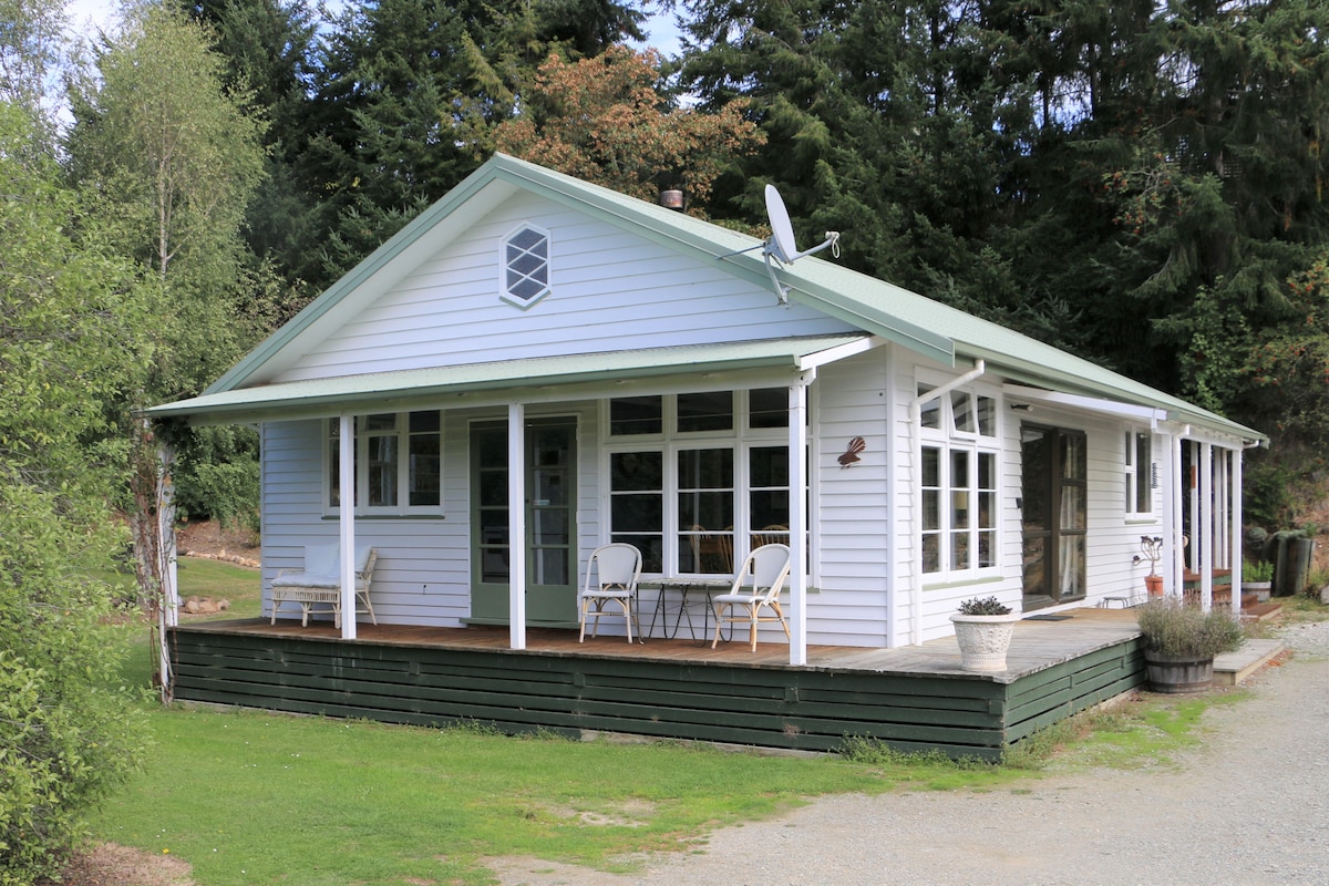 The School House @ The Old Naseby School House