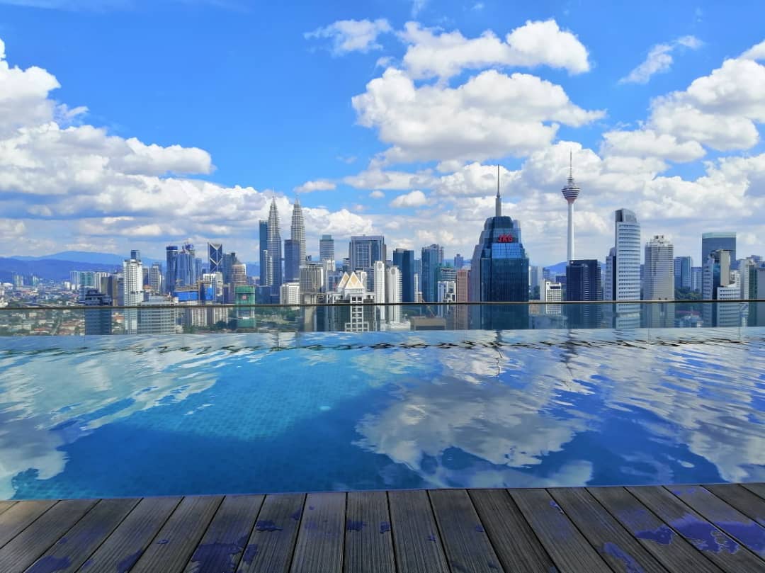 采用现代设计风格的舒适单间公寓/吉隆坡双子塔无边泳池