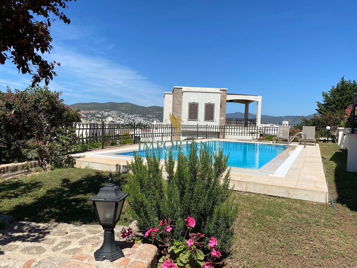 BD411 - 4 Bedroomed Villa in Bodrum Bitez