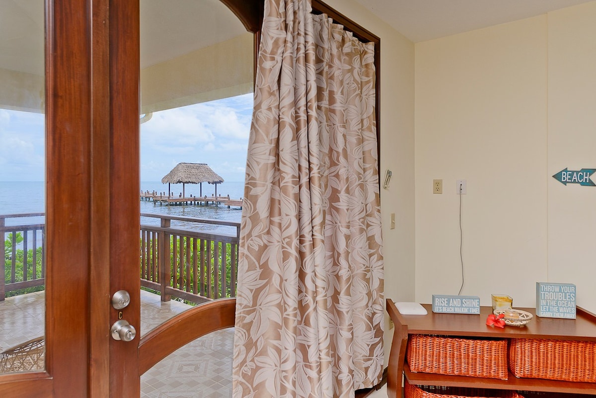 Luxury 2-bedroom 2 Bathroom Beachfront Villa