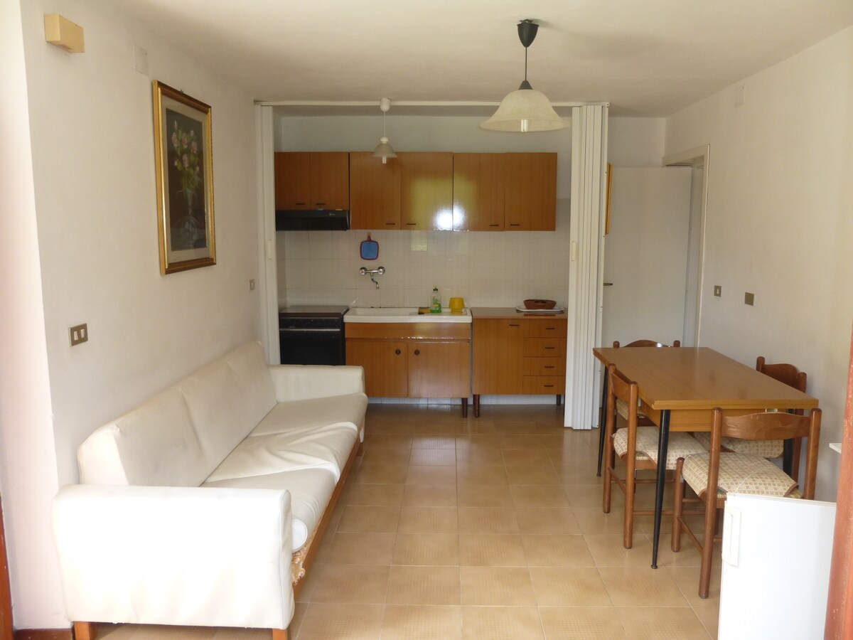 Holiday Apartments T. Lino Romani (East)
