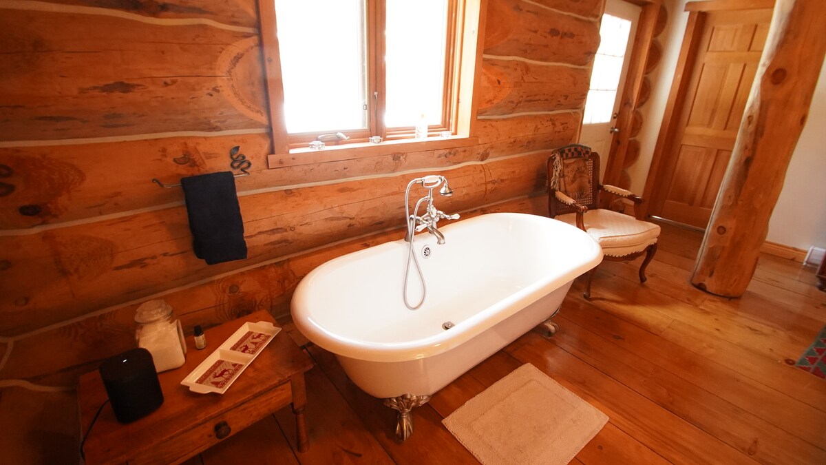 5 个卫生间 可住 6 人 3 间卧室 3 张床 2.5