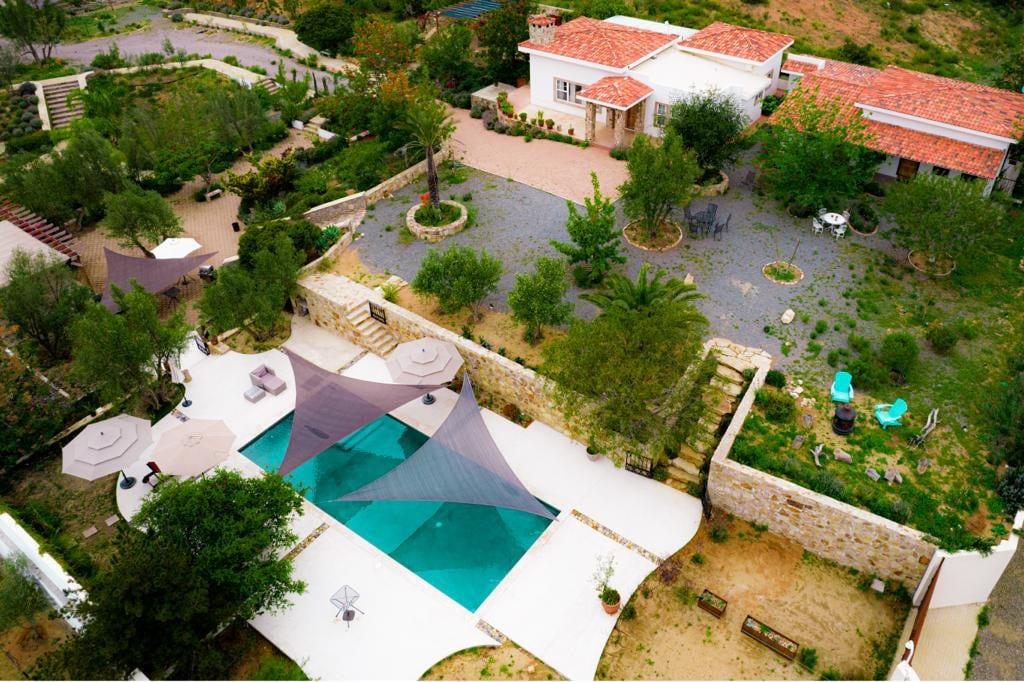Casa Flora位于瓜达卢佩山谷（ Valle de Guadalupe ） ，整套别墅。