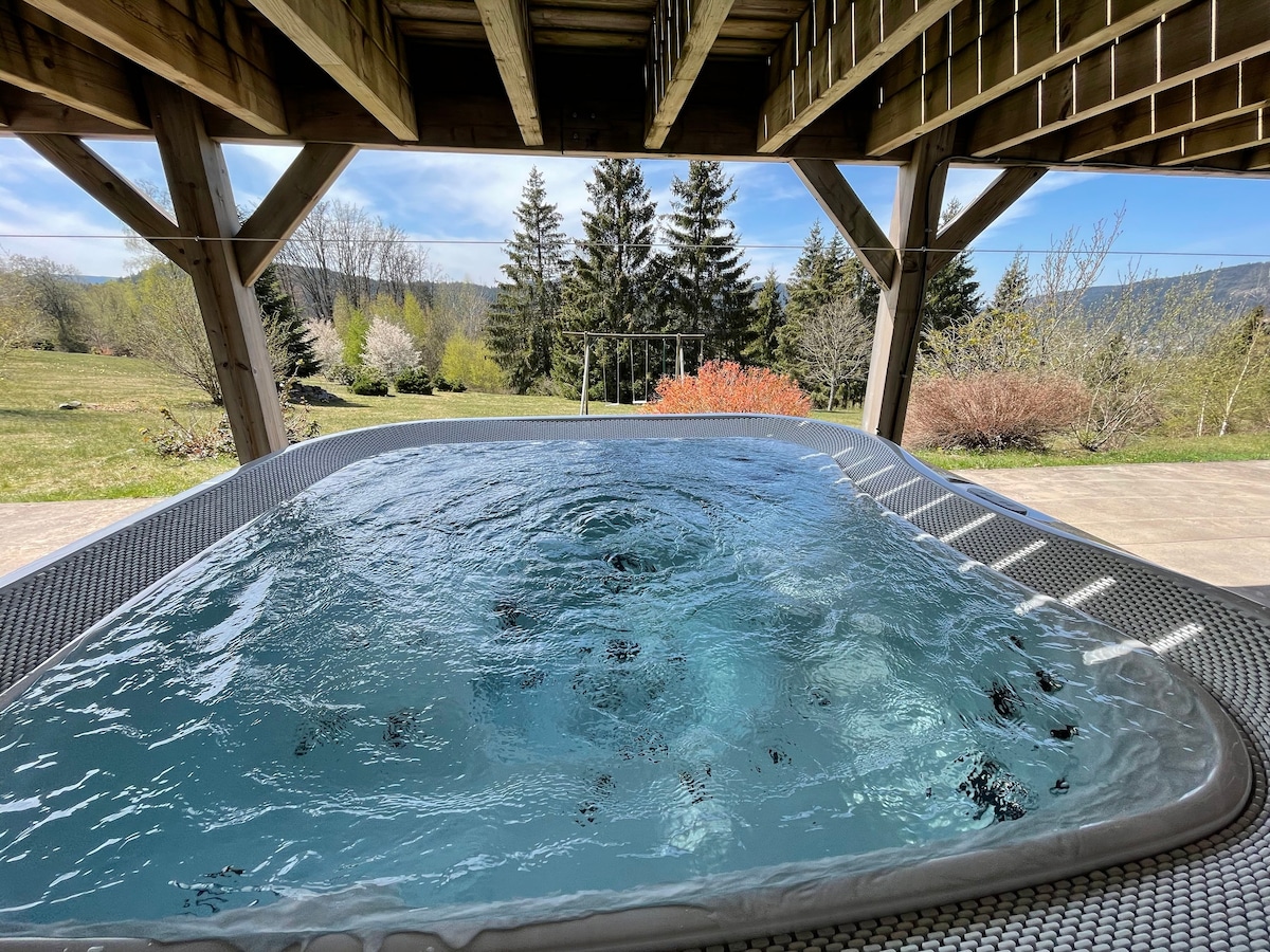 Vosges度假木屋，可欣赏湖景、桑拿和按摩浴缸
