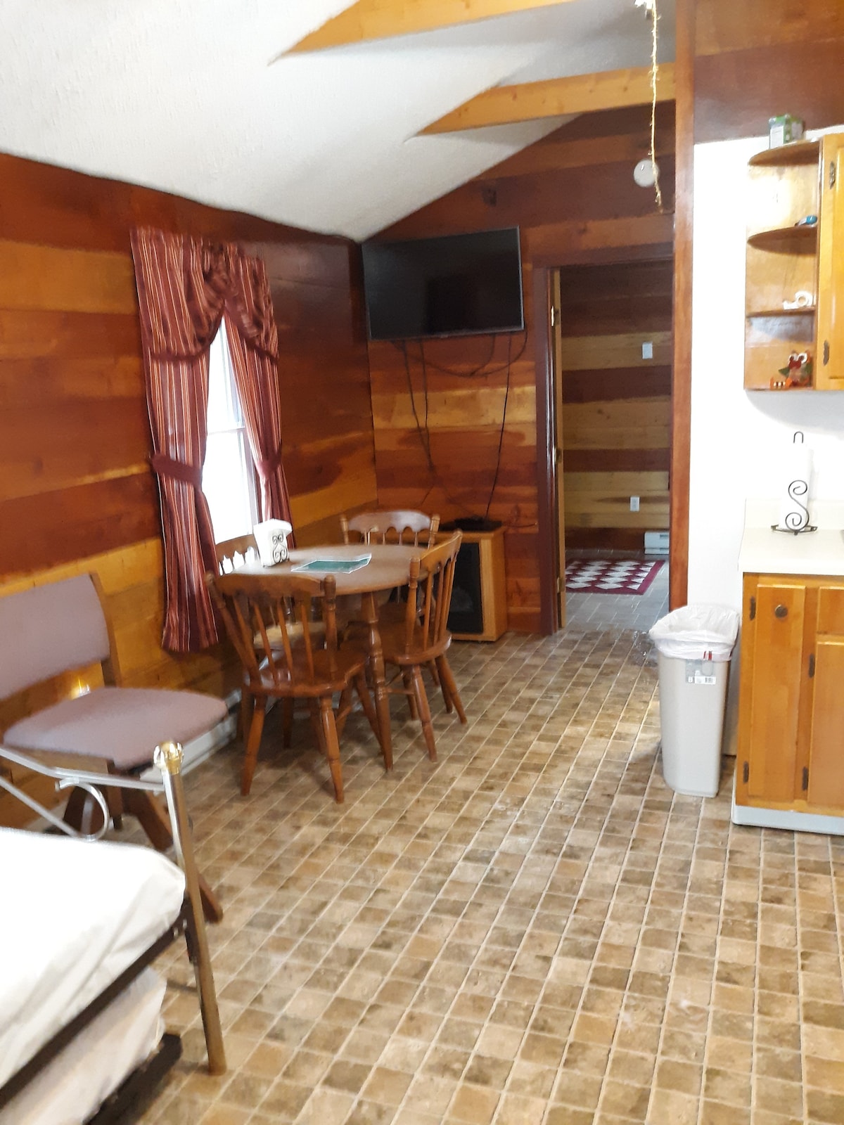 Somerset Cabin Retreat 2 at Willamy Pines