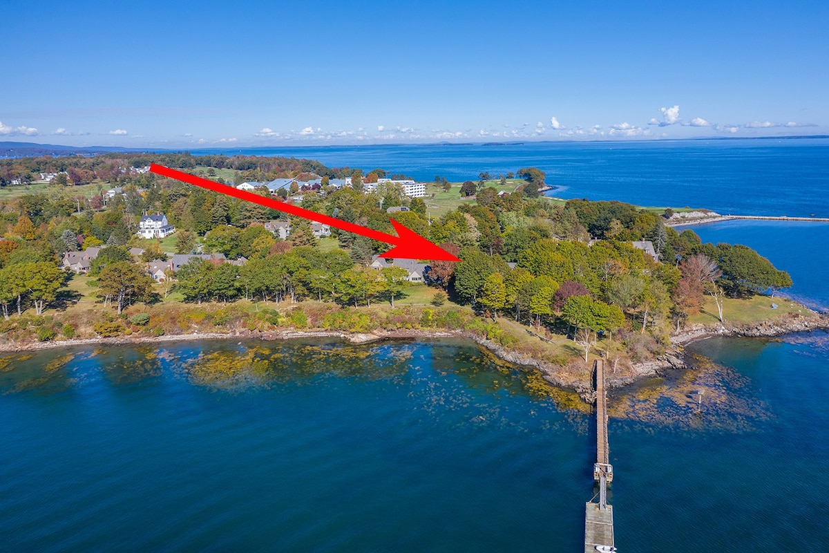 Waterfront Home! Rockland Harbor Views. STR23-25