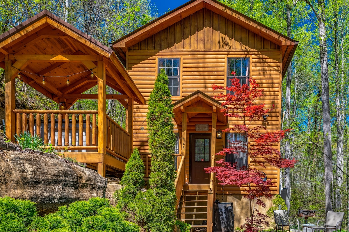 僻静的蜜月小屋（带热水浴缸）、无线网络、烧烤设施 💙🌲⛰