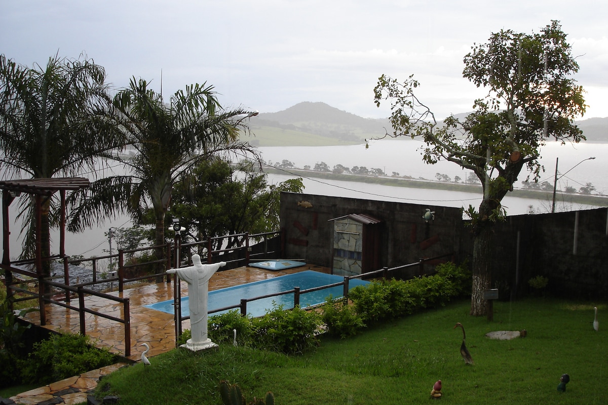 Casa de Campo - Lago de Furnas - Alterosa - MG