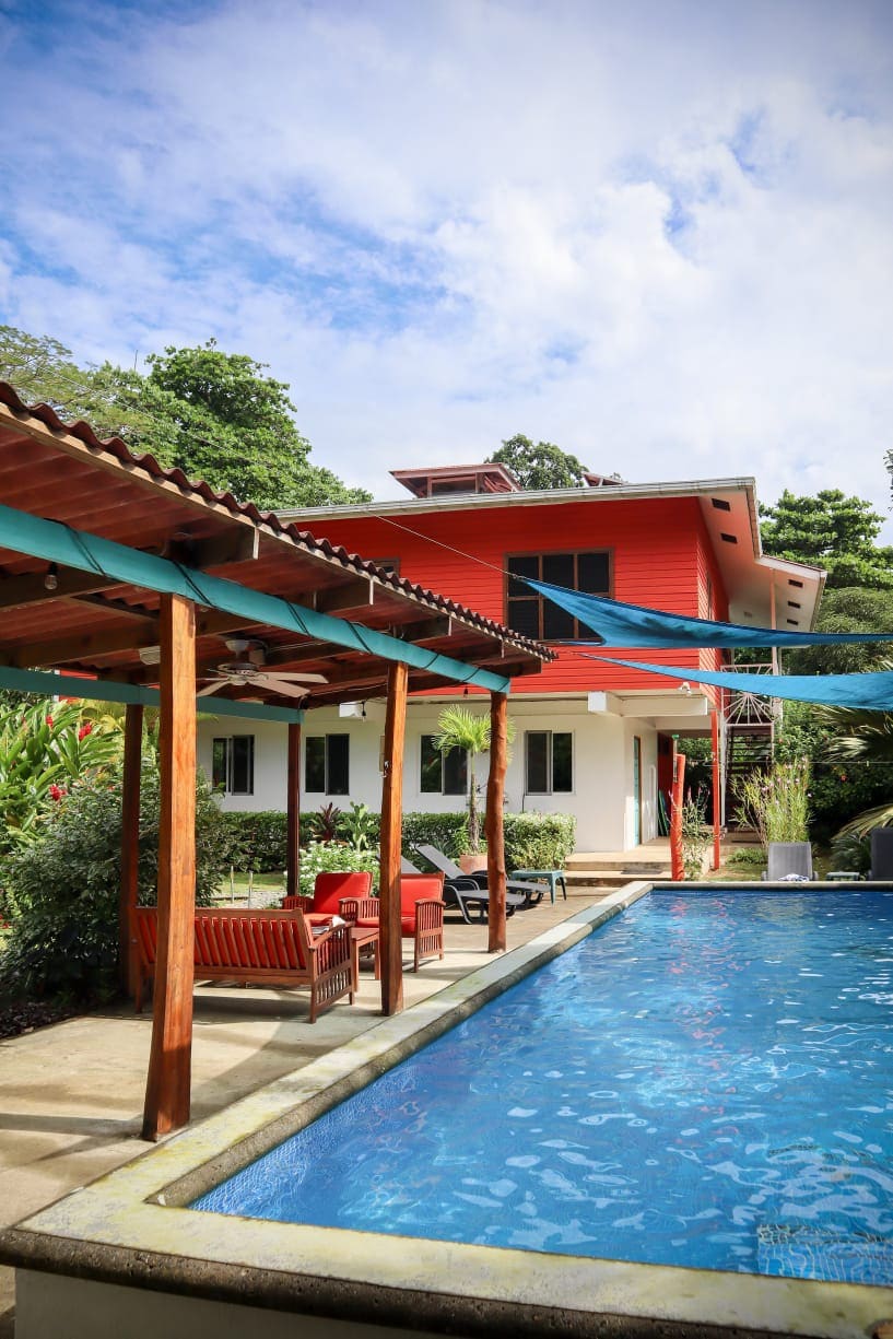 Beach House with private pool, Bocas del Toro