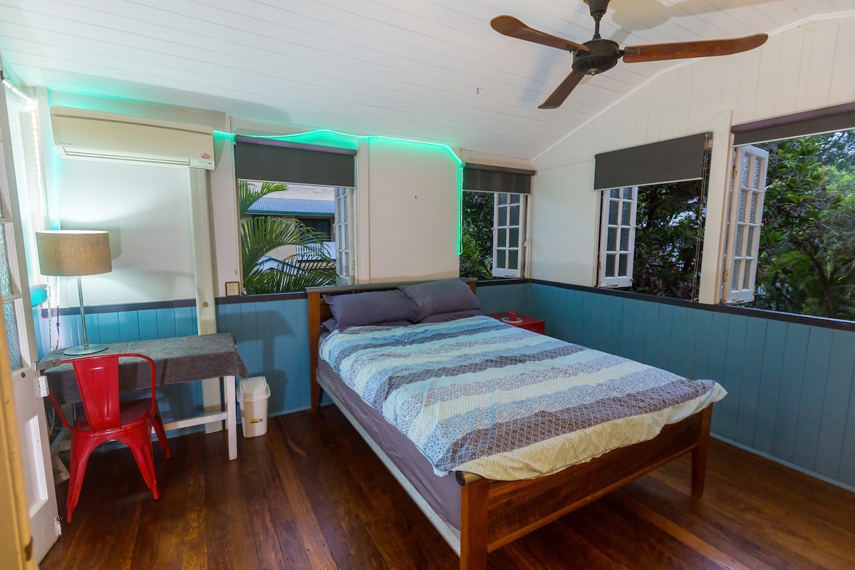 Double Bedroom in Paradise Central