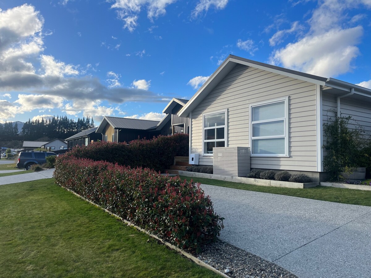 Guest Suite in Sunny Shotover Country