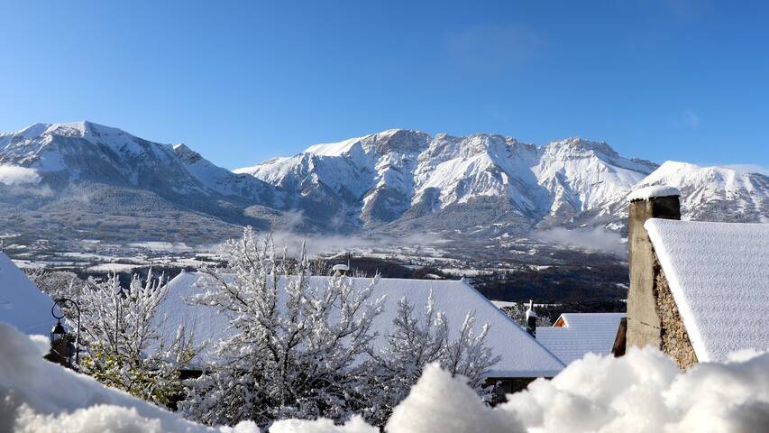 St Bonnet en Champsaur的民宿