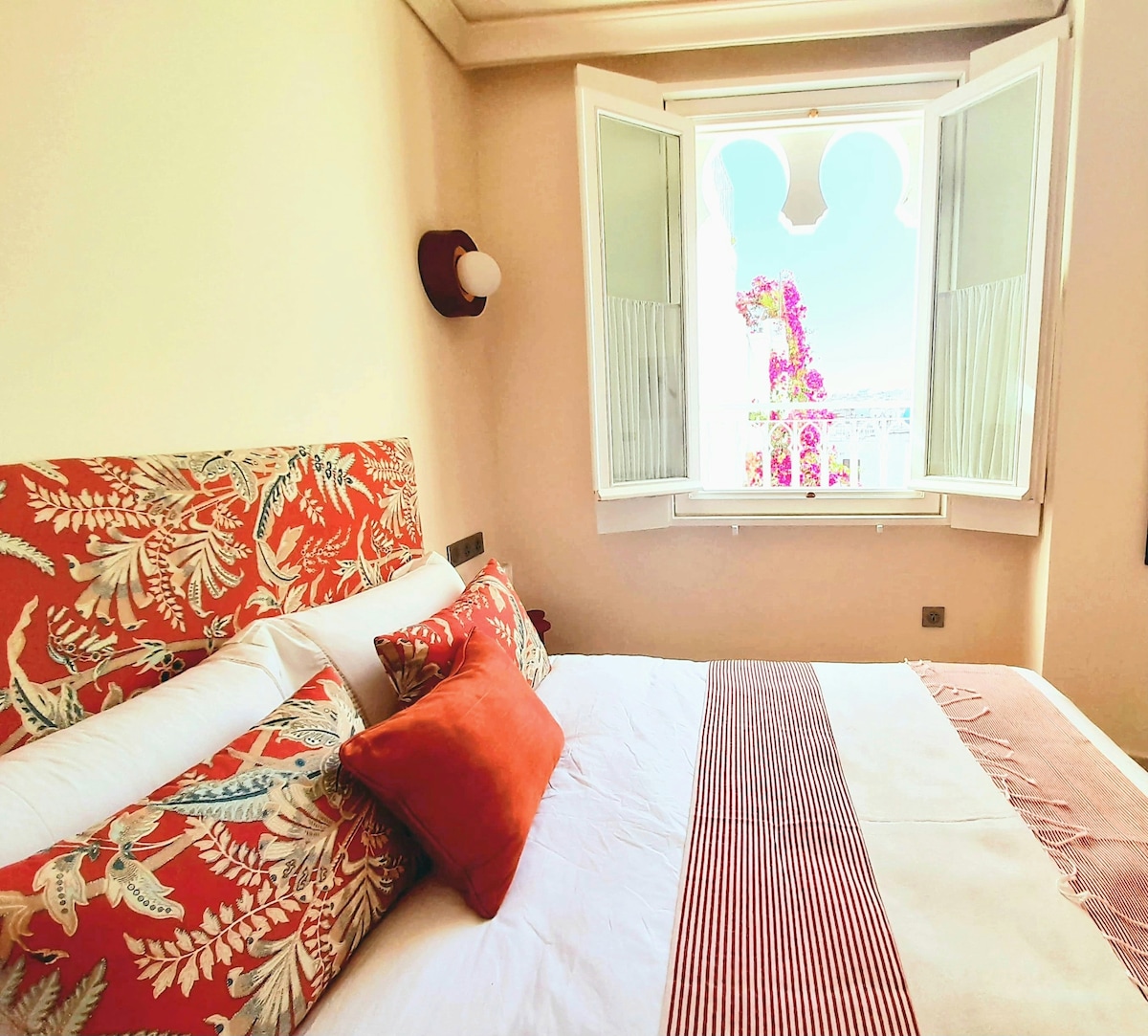 Guesthouse Kasbah sea view:charming room with view