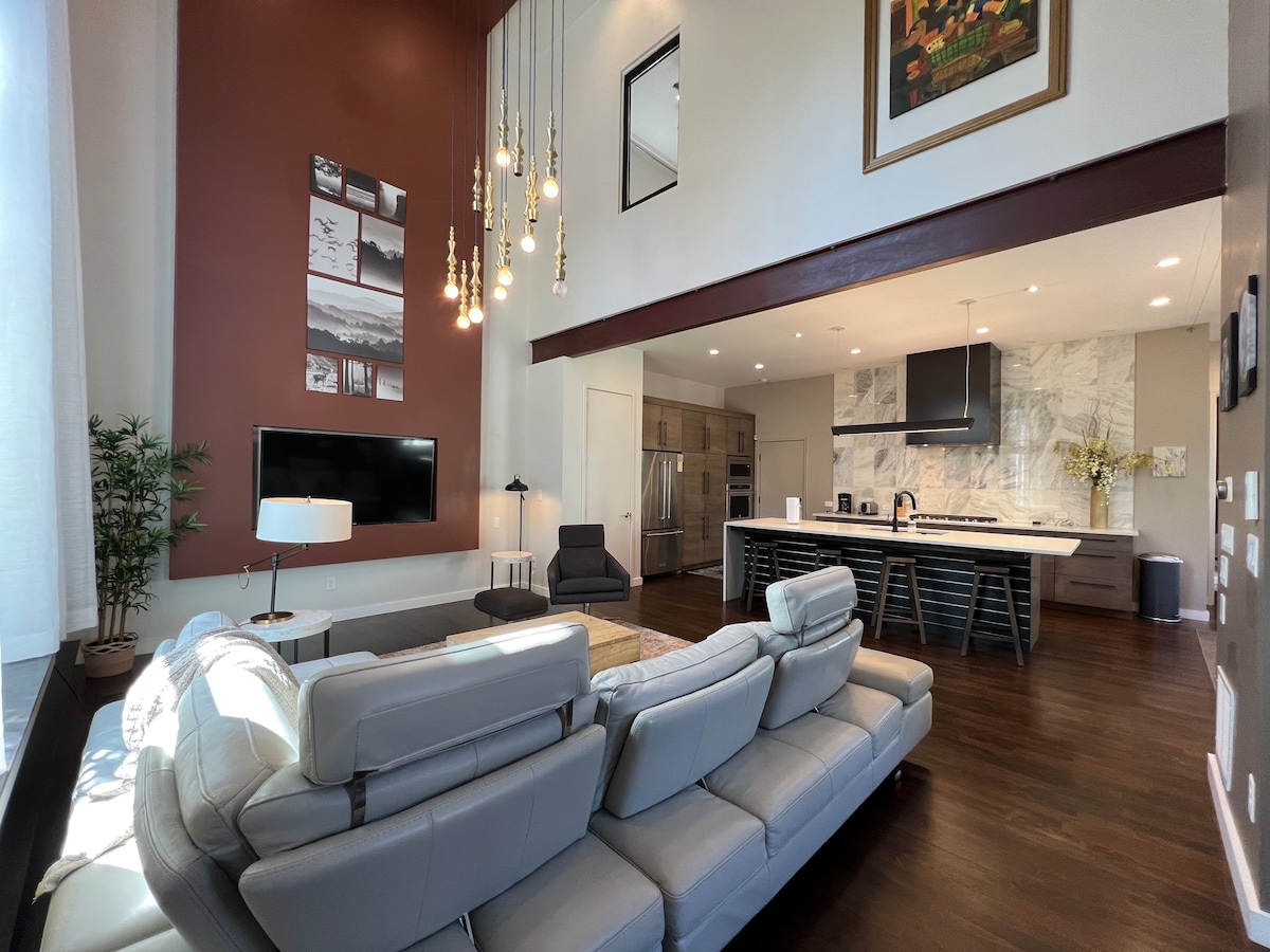 Cali-Modern | 4bed Home 1 block to PCM & Beltline