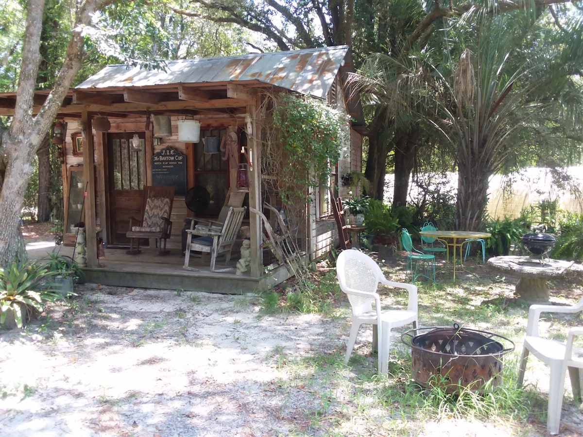 The Cabin at The Old Parrott Place