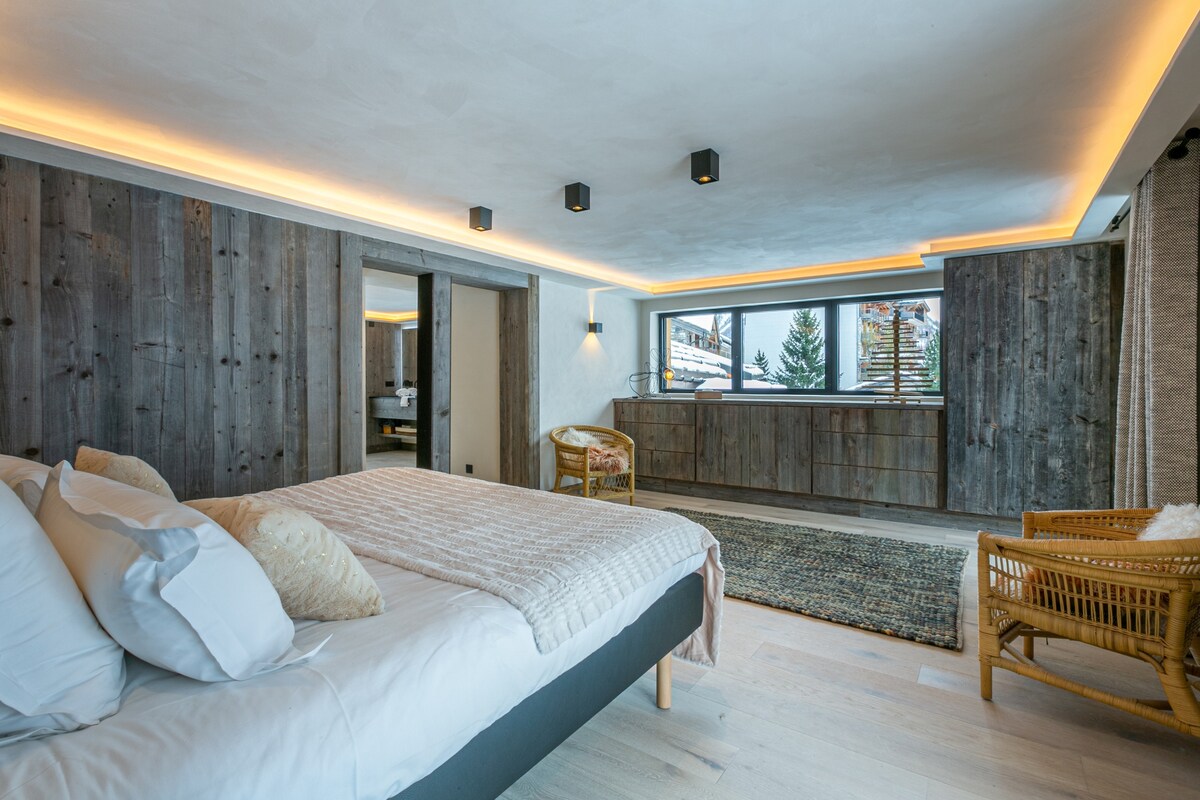 CHALET ATHENAISE 9 pièces 280 m² SKI IN SKI OUT