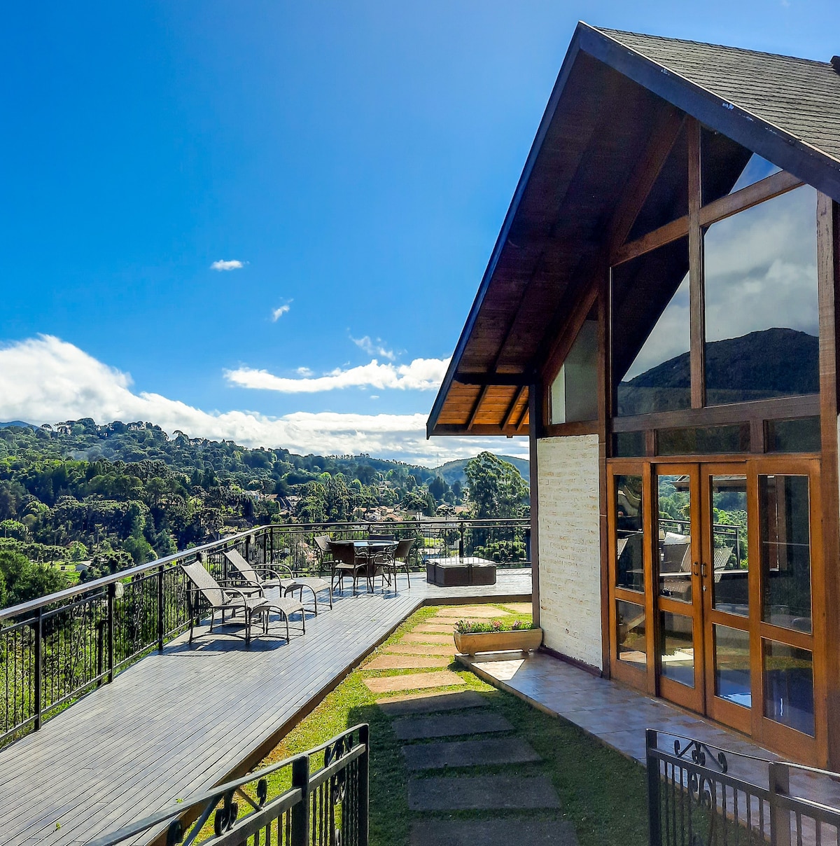 Chalé Panorâmico e Aconchegante, Ótima Localização