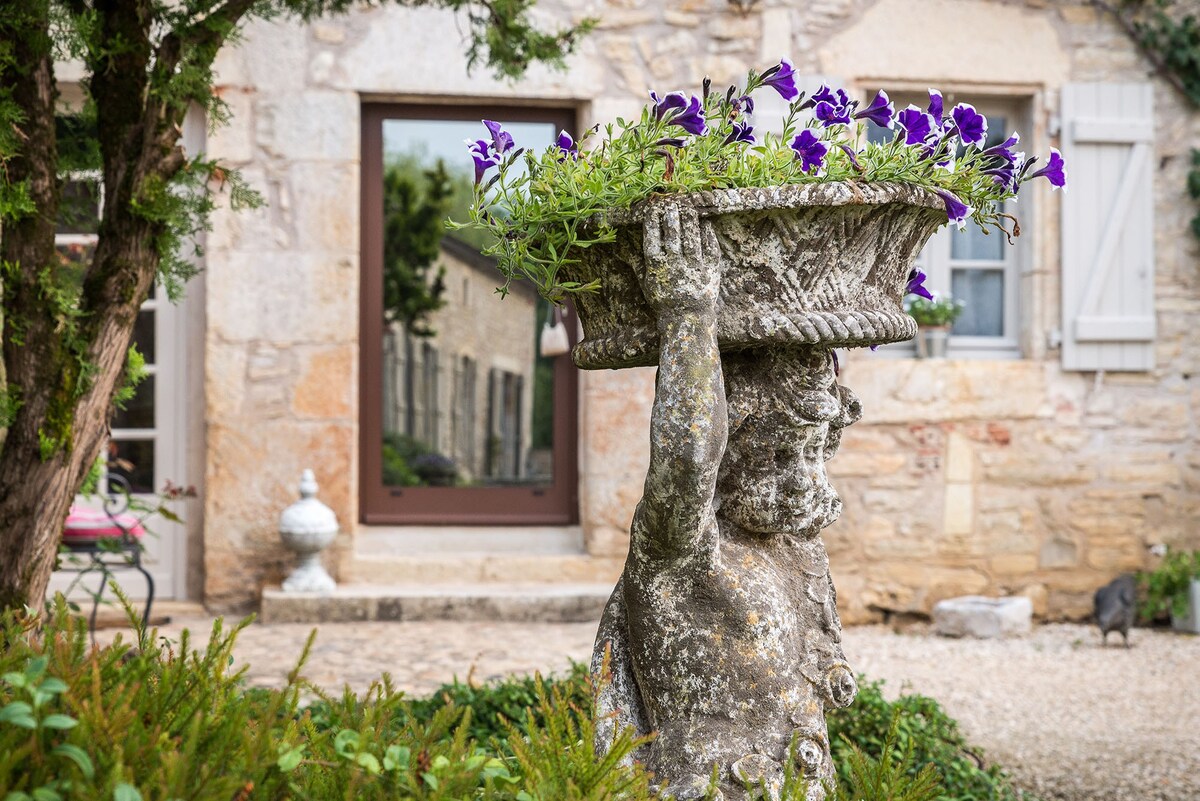 gîte confortable pour 2 dans domaine proche Cahors