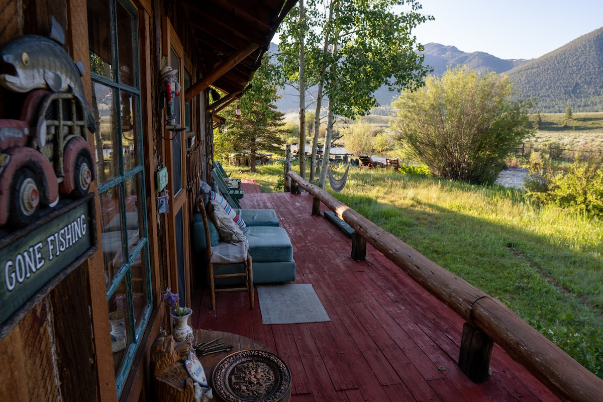 Scenic & Cozy Cabins on North Fork of Big Lost