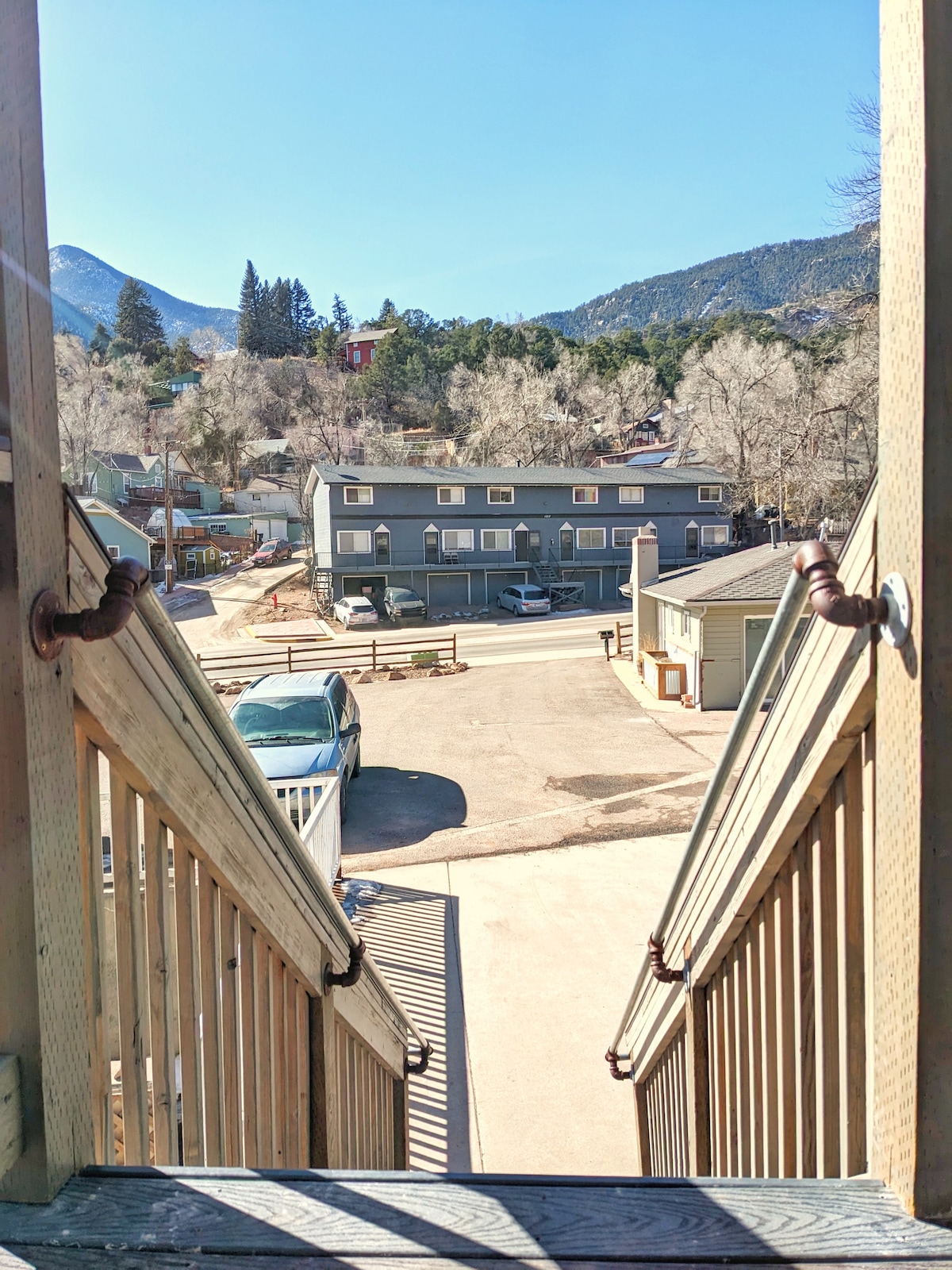 The Fountain Creek Inn of Downtown Manitou Springs