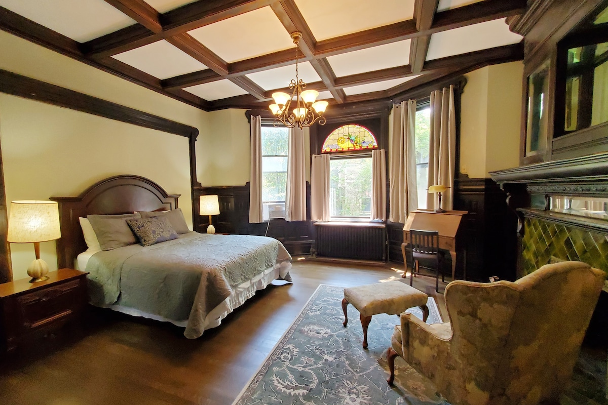 Victorian Randolph Manor ~ The Sugar Maple Studio