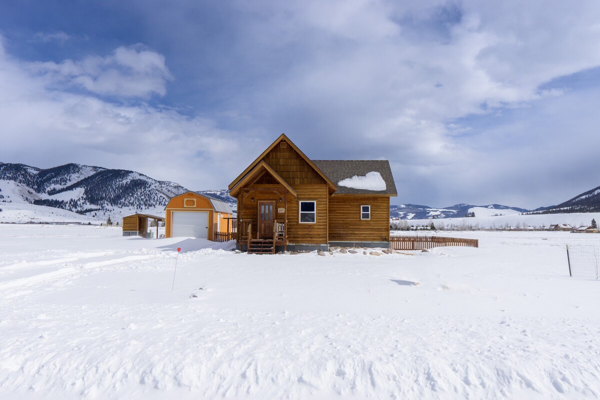 Creede Cabin with Loft