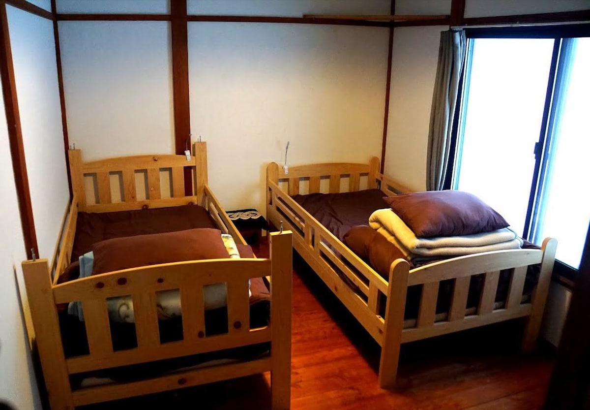 Kadoya Backpackers Base -twin卧室