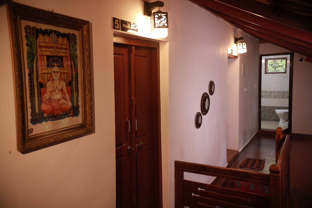 Anamala Serenity - Deluxe Room -Nizam (1st Floor)