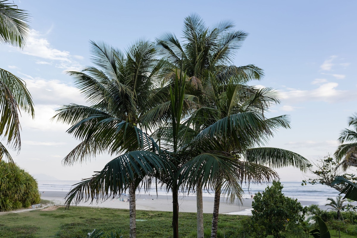 Slo Haus | Beach Eco Lodge