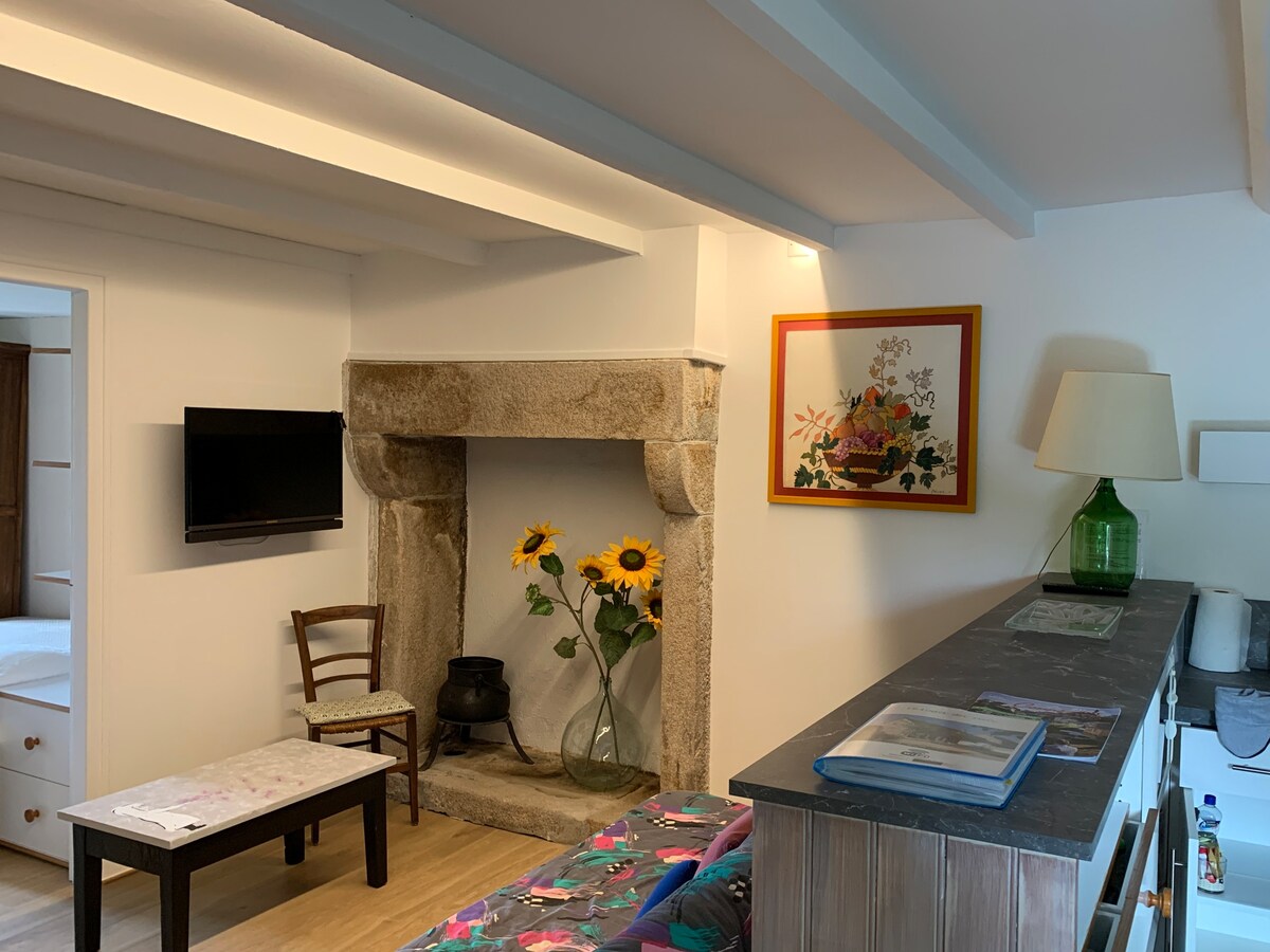 科雷兹（ Corrèze ）家具齐全的客房，可供4人入住