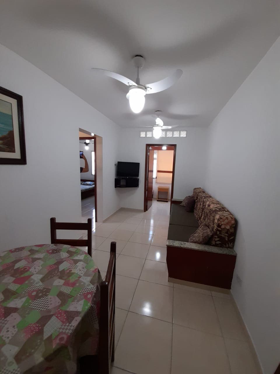 Apartamento 6 pessoas com churrasqueira Ubatuba