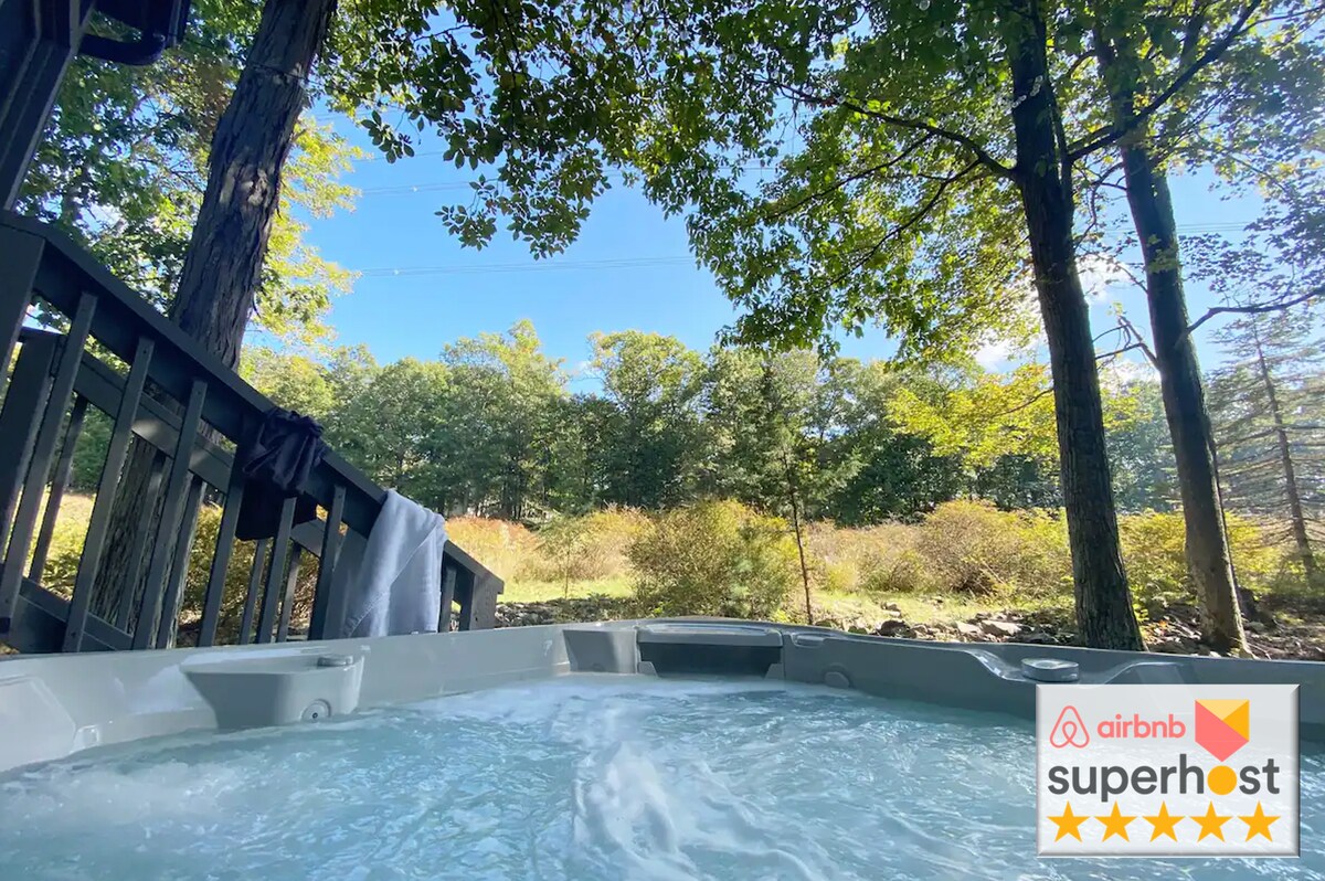 现代波科诺度假胜地，带热水浴缸和泳池通道