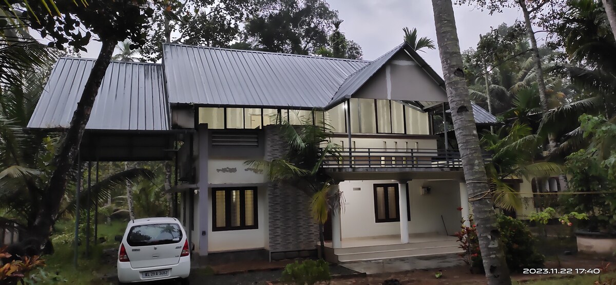 Independent villa near Amritapuri (a/c-UPS-Wi-Fi)