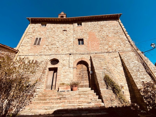 TODI CHARMING 1100 TOWER with panoramic terrace