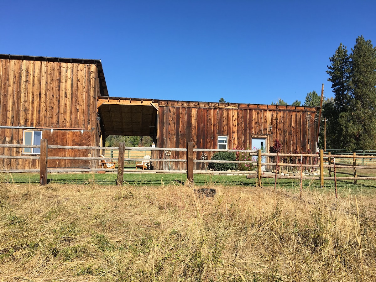 The Rustic Country Bunkhouse