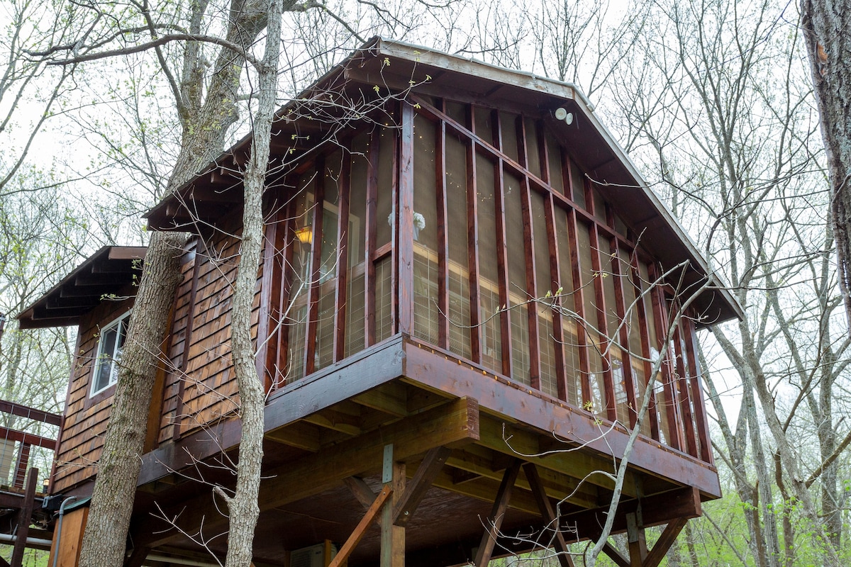 Serenity Creek Treehouse Hidden Valley Retreat