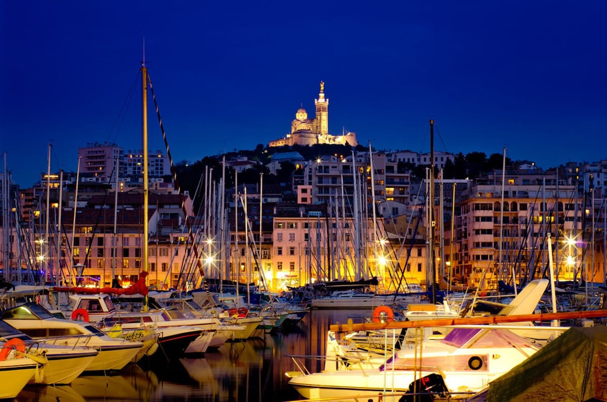 Chambre sur un Yacht à Marseille (Jacuzzi)