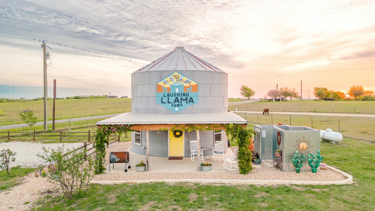 The Silo House At Laughing Llama Farm