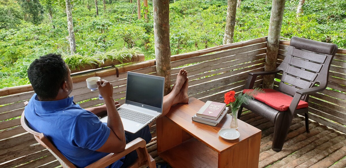 Room with garden and mountain view.