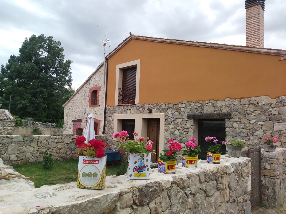 Casa rural La Salceda. 靠近佩德拉扎（ Pedraza ）和塞哥维亚（ Segovia
