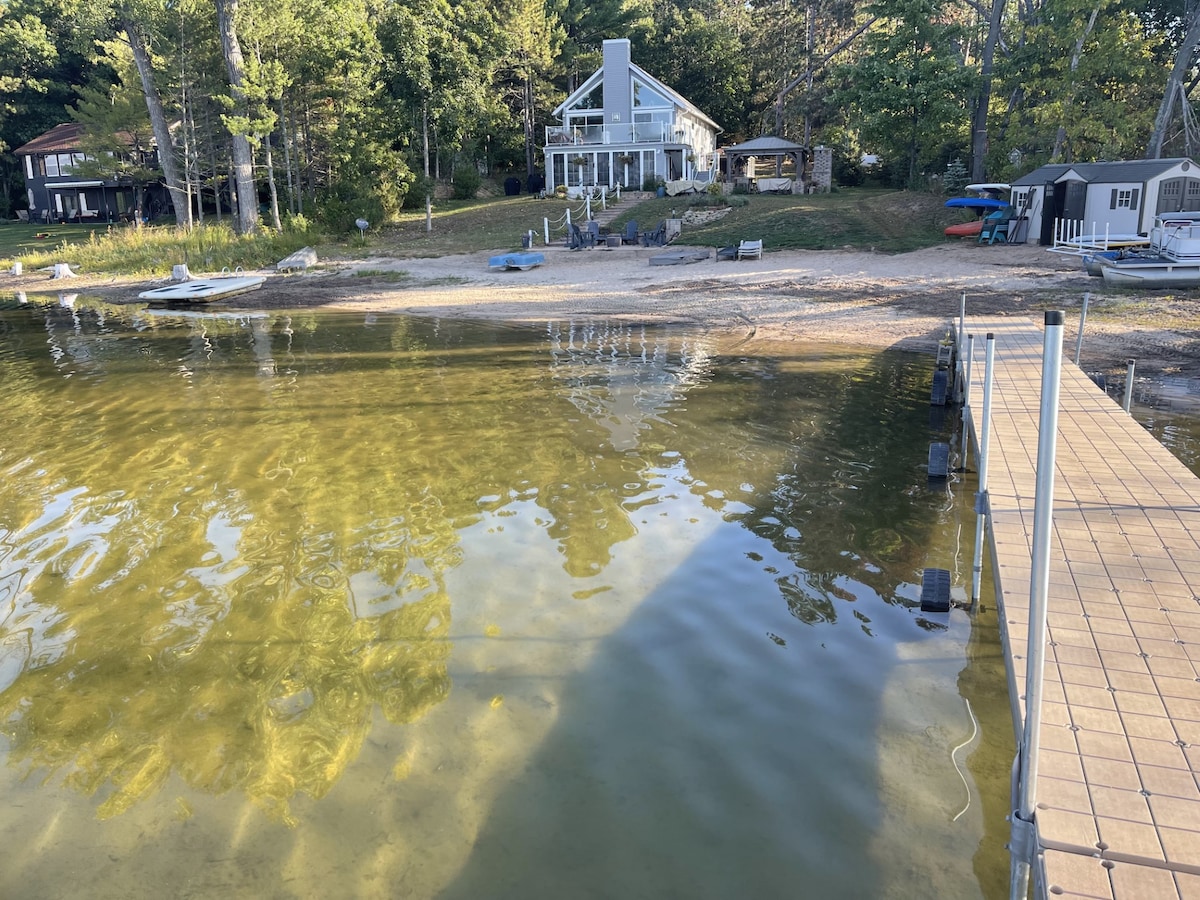 The Lakewood Lodge on Twin Lake