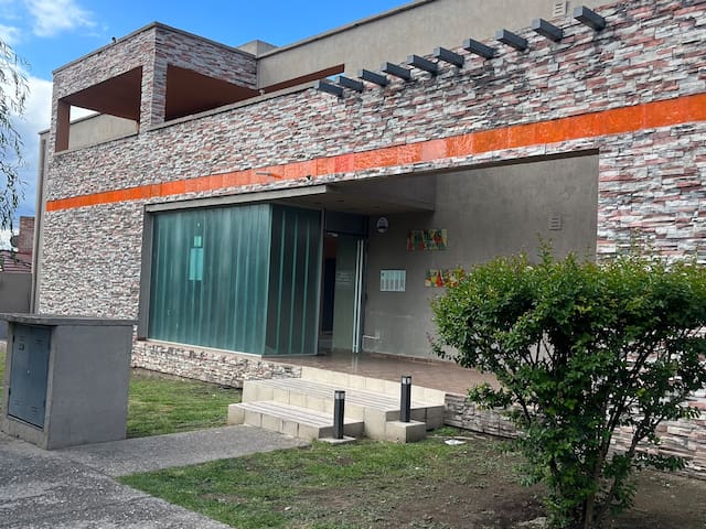 卡洛斯帕斯镇 (Villa Carlos Paz)的民宿