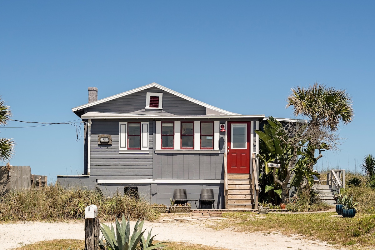 乡村小海滨别墅（ Rustic Little Beach House ） ，就在海滩上！