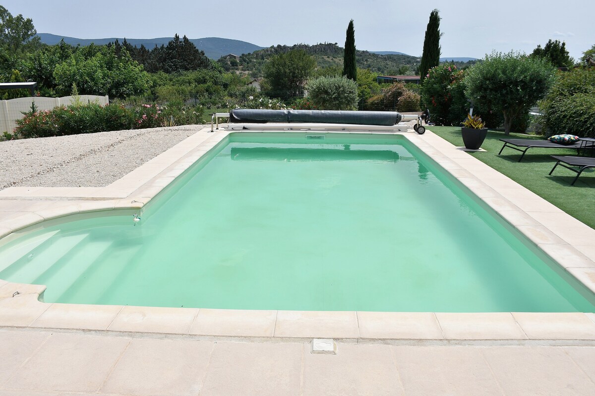 Villa avec piscine sud Ardèche
