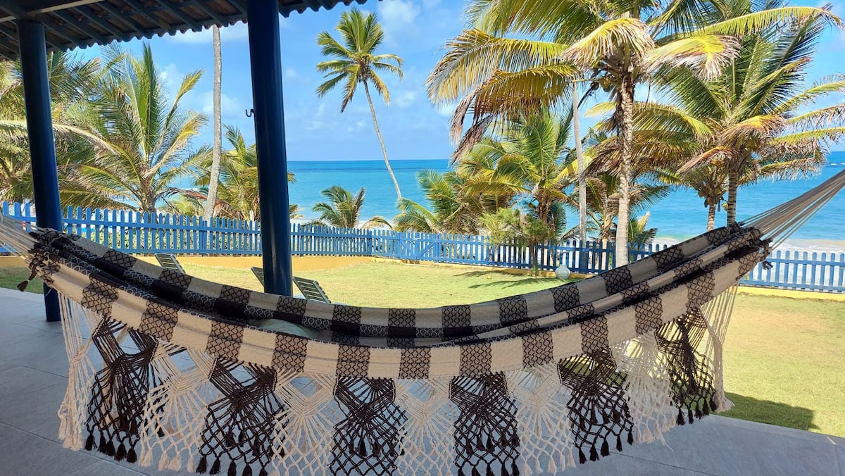 Beira Mar na Praia de Coqueirinho, Paraíba