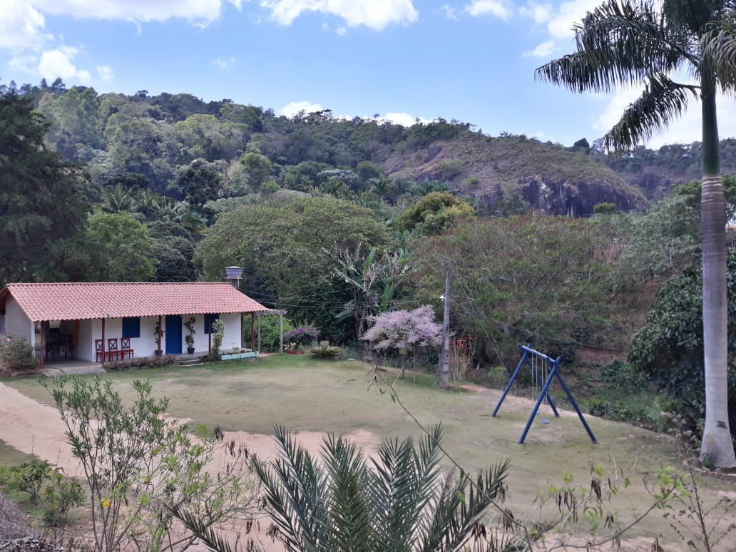 Casa de campo para grupo em Iúna (Caparaó)