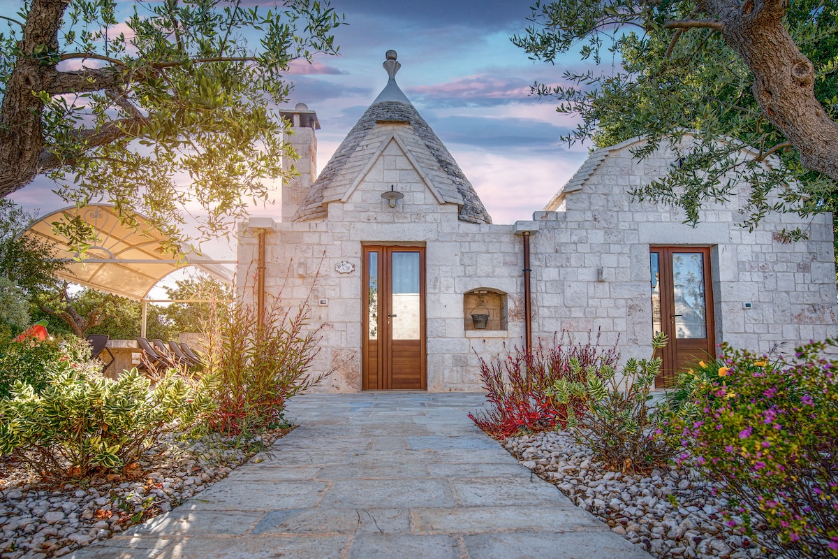 Dimore "Crescenzio" : 2 Trulli,1 Depandance