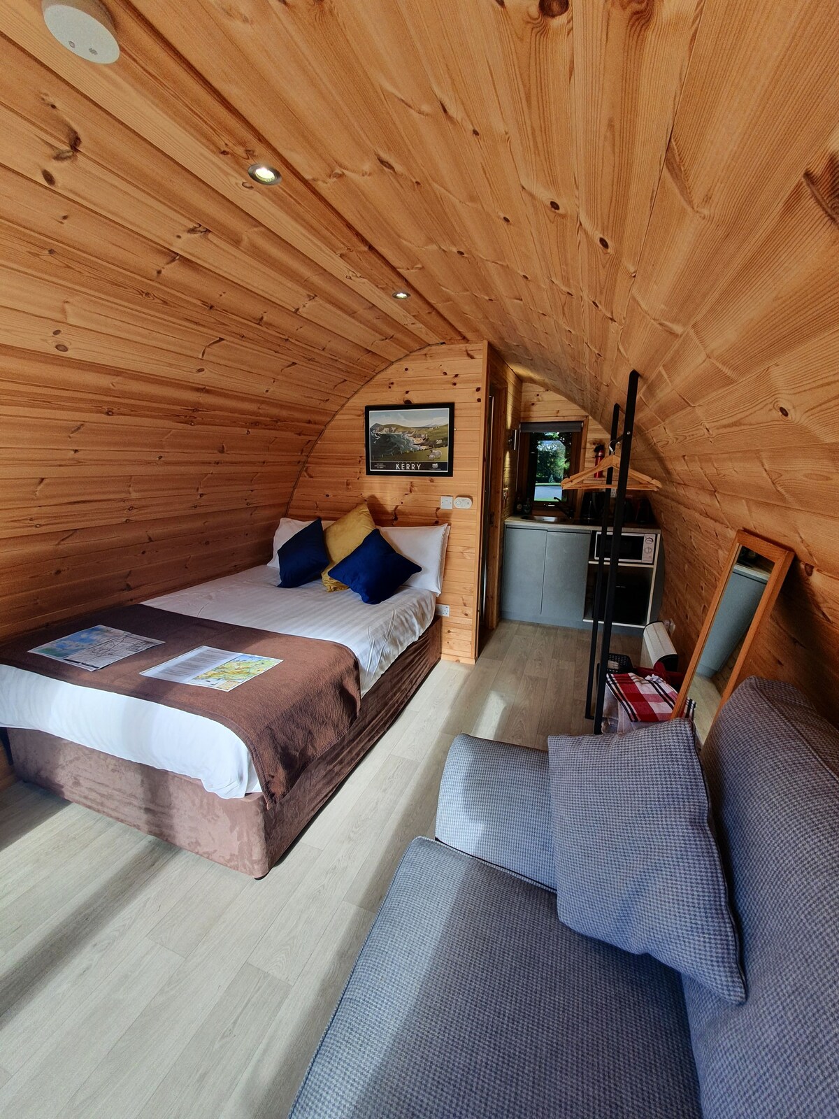 Priory Glamping Pod 4